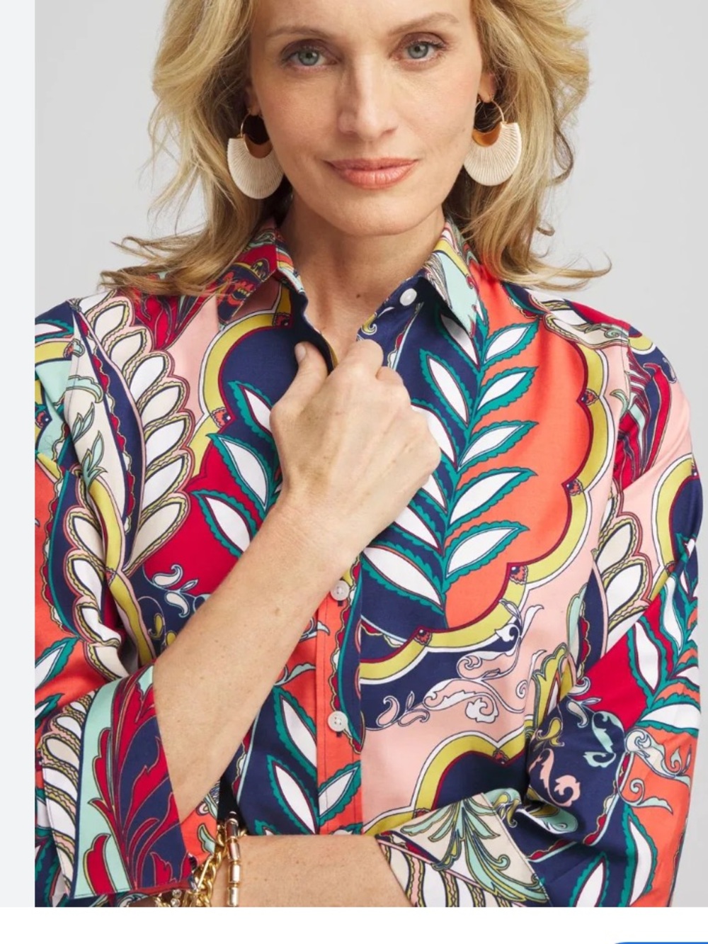 CHICO'S ABSTRACT PRINT BUTTON SHIRT